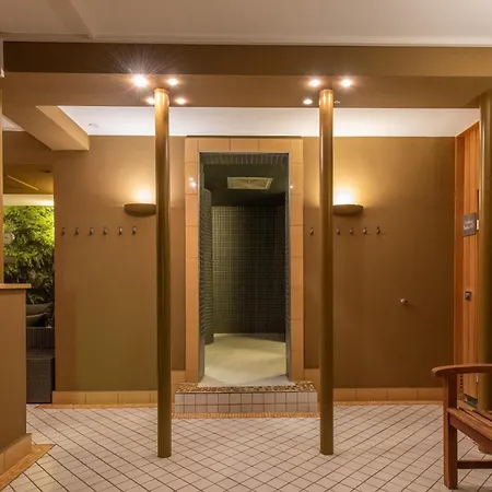 Ξενοδοχείο Fletcher Hotel-restaurant Arnsberg-sauerland 4*